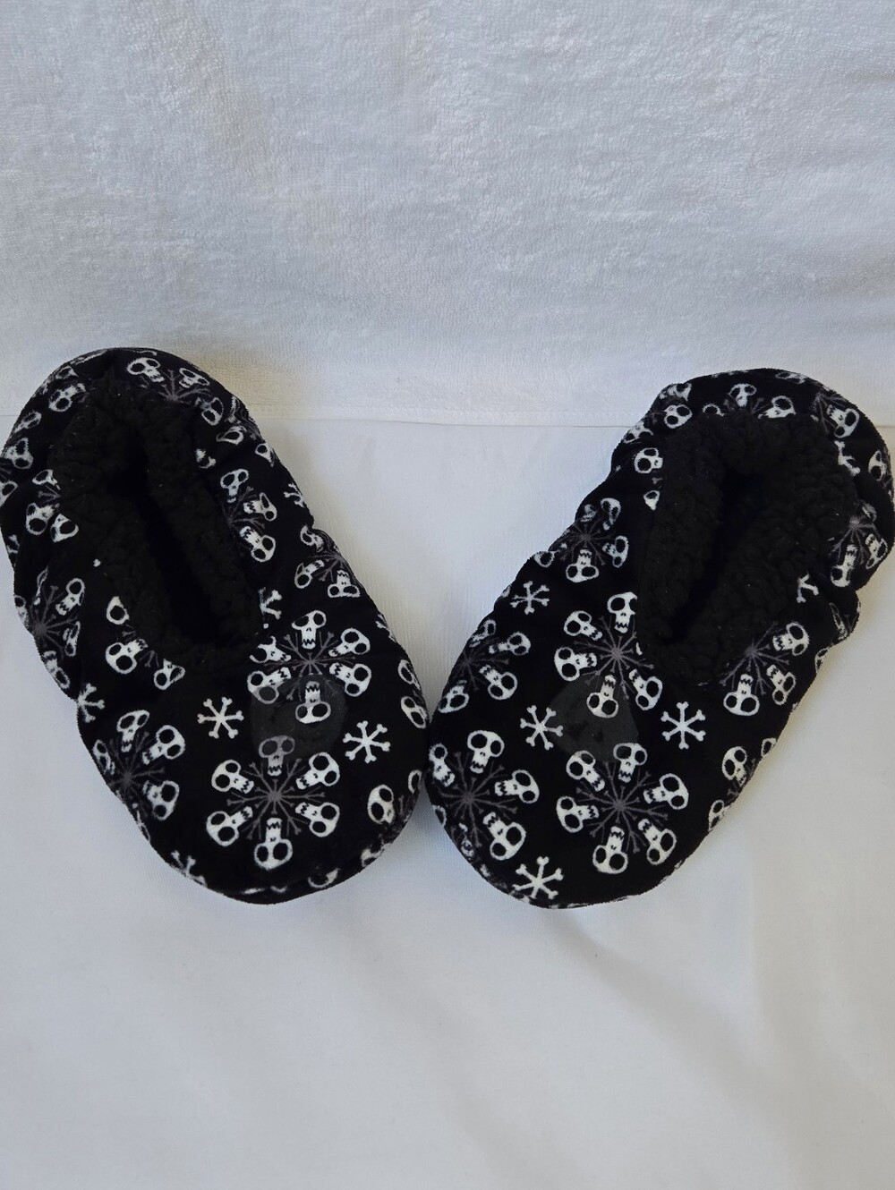 Disney Skull Print Plush Slippers Kids Black White Cozy House Shoes